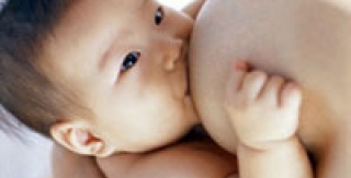 Lợi ích to lớn của việc nuôi con bằng sữa mẹ