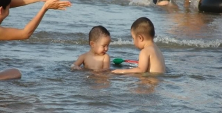 Ngạt nước do té ao nuôi cá tra 