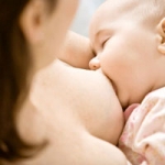Nuôi con bằng sữa mẹ