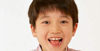 Để hàm răng trẻ không bị ngả màu 